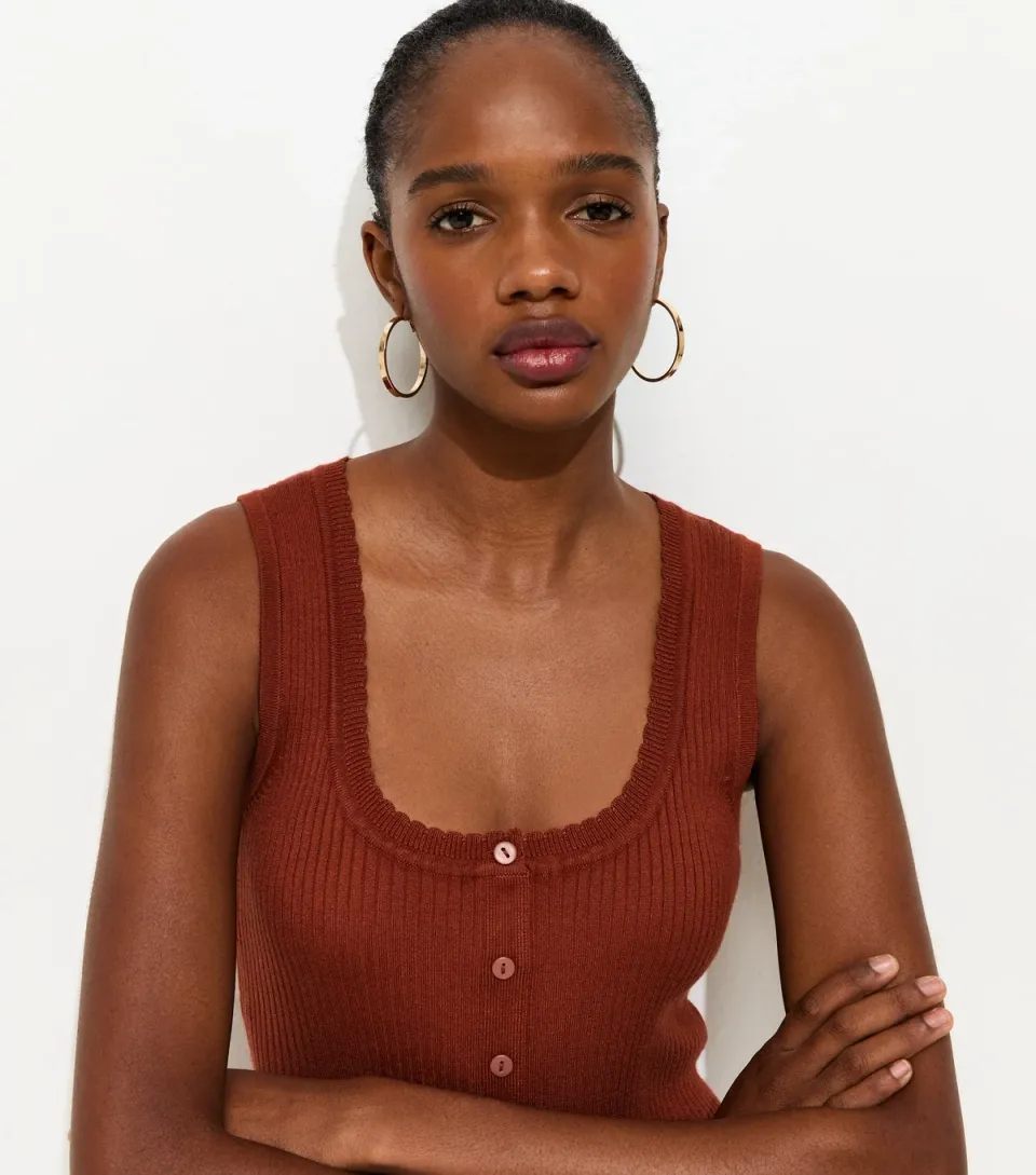 Women's Red Ribbed Knit Scoop Neck Button Front Vest Top