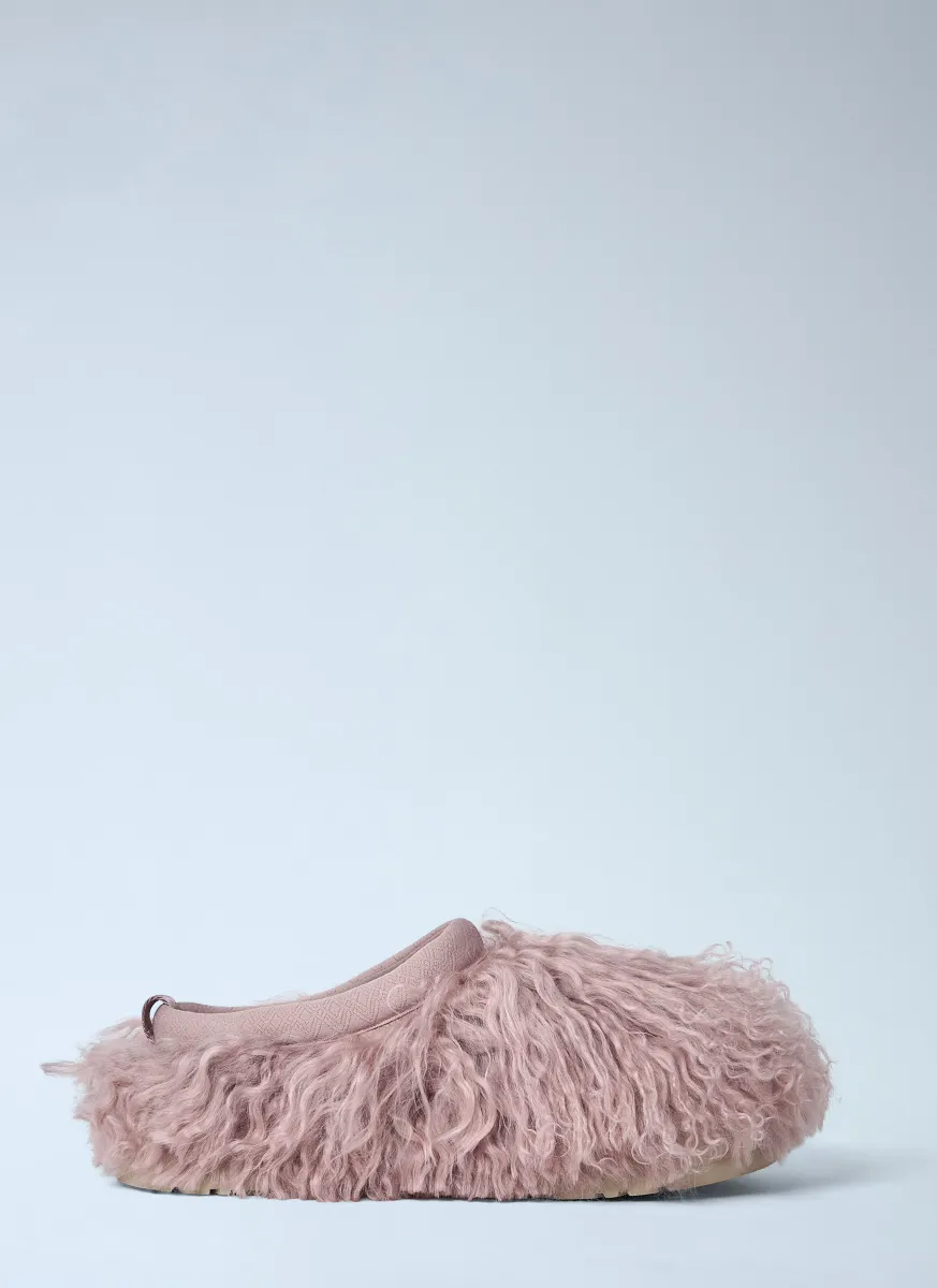 Tazz Fluff Momma Slip-On Shoes