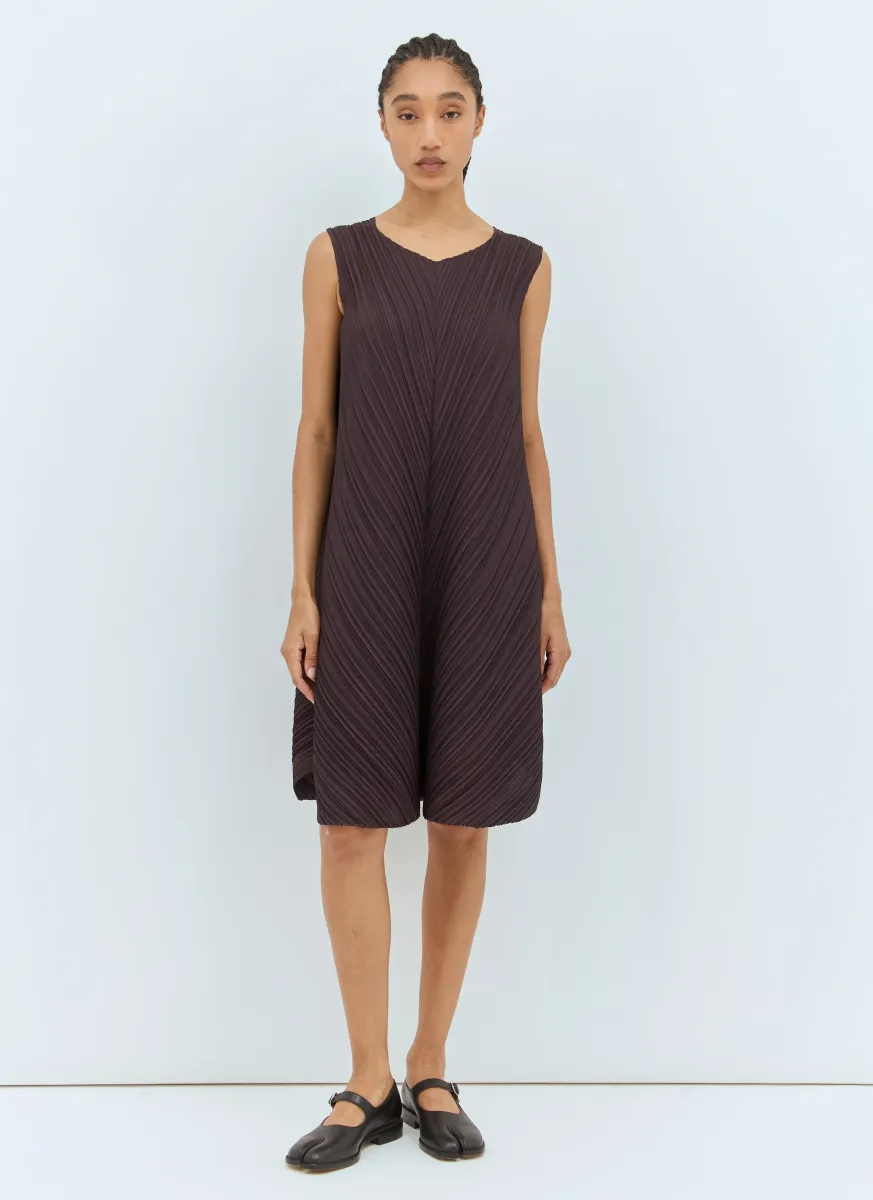 Mellow Pleats Midi Dress