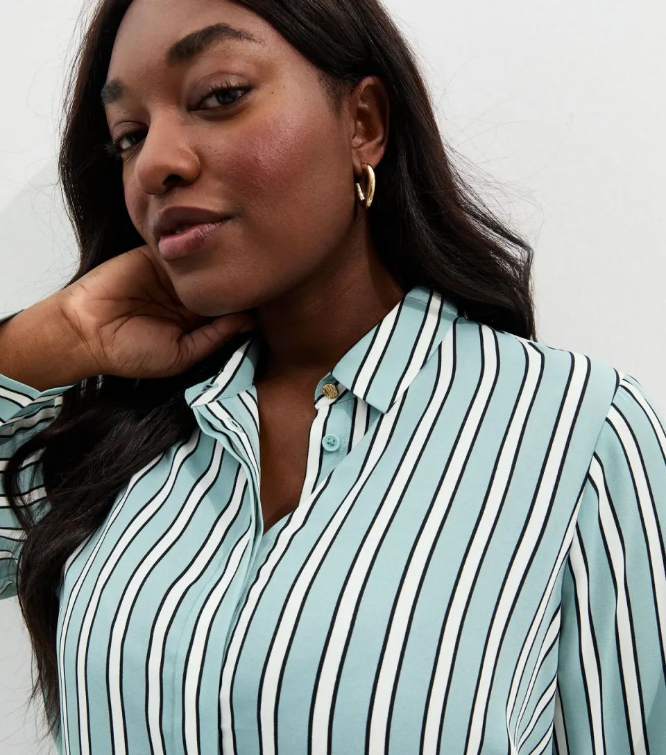 Women's Plus Size Blue Striped Button Up Shirt Curves