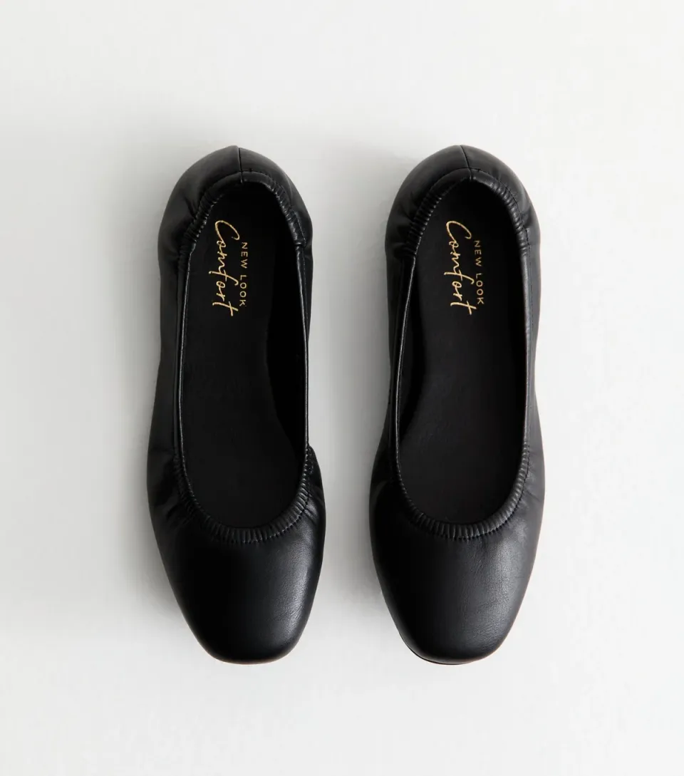 Women's Black Faux Leather Scrunch Ballet Flats