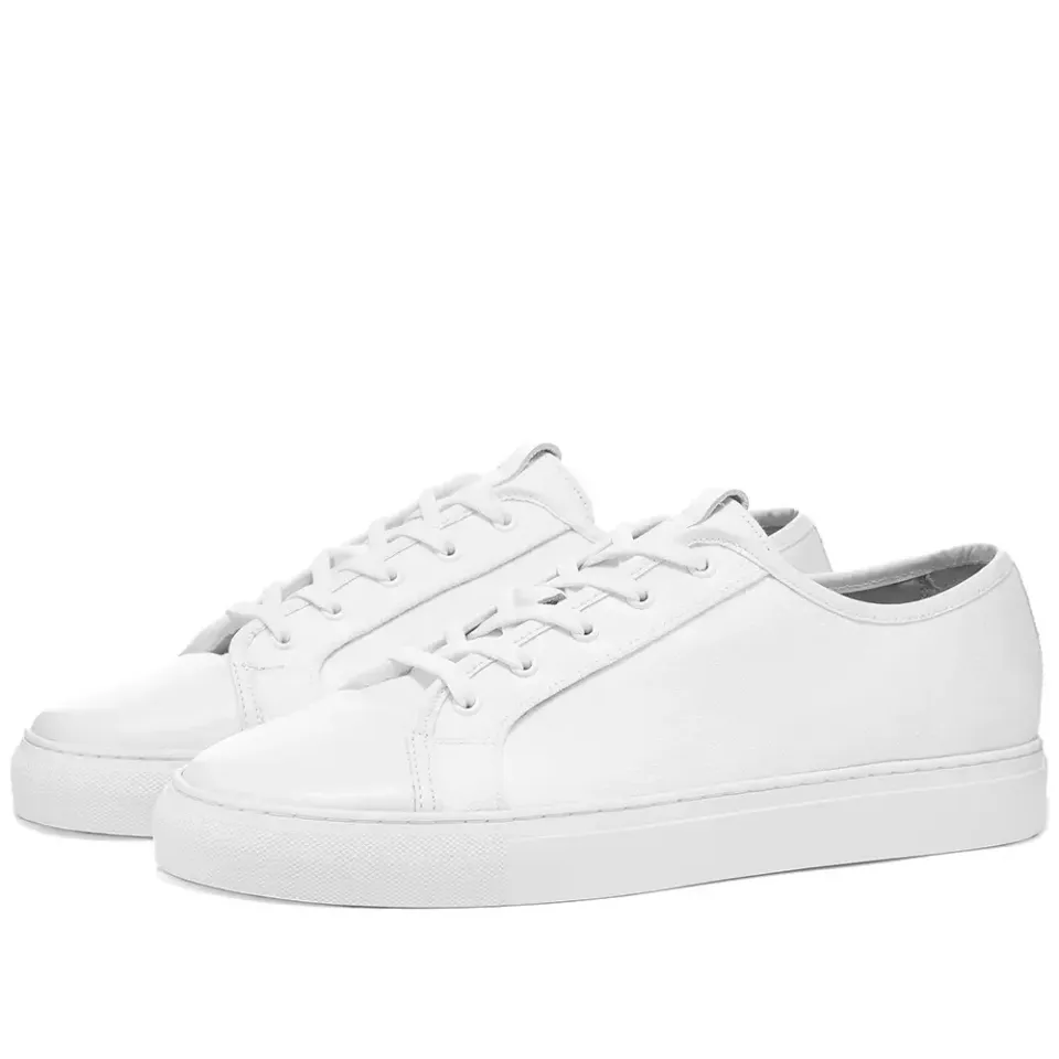 Sneaker 44