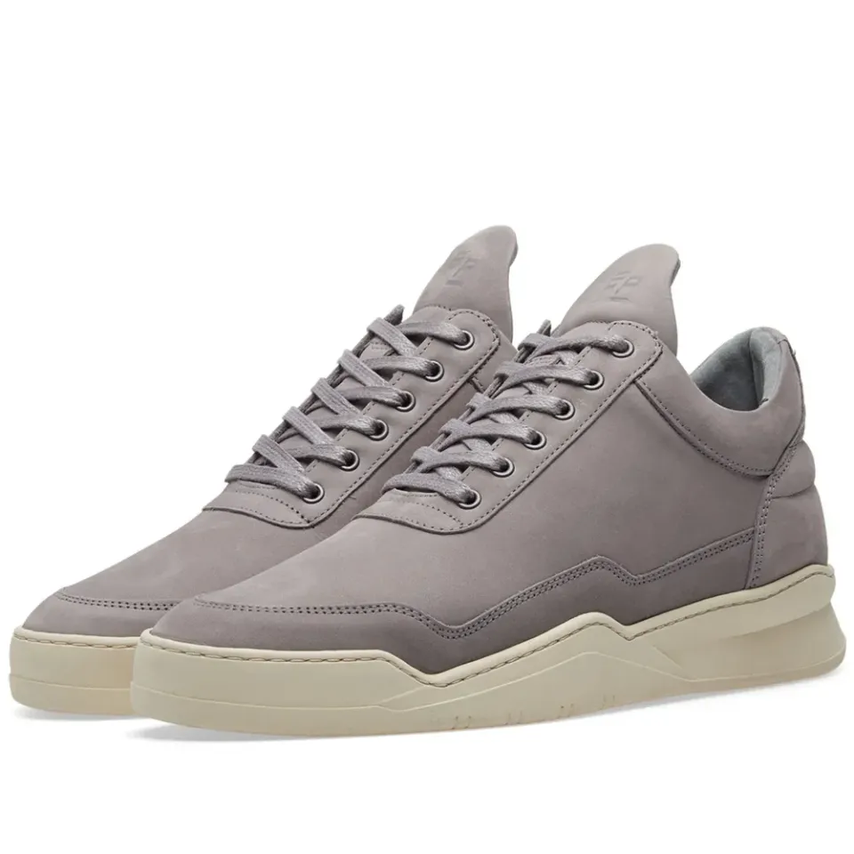 Low Top Sneaker