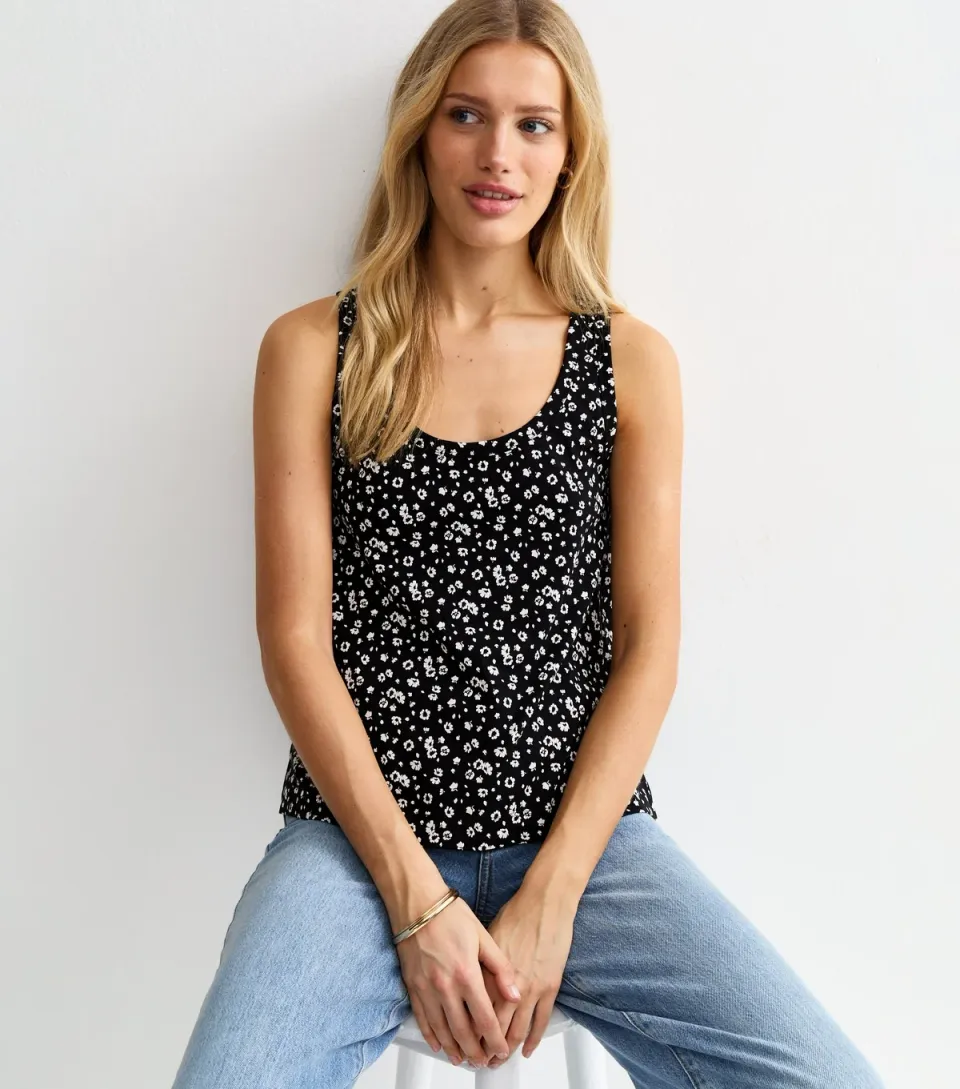Women's Black Daisy Print Relaxed Tank Top