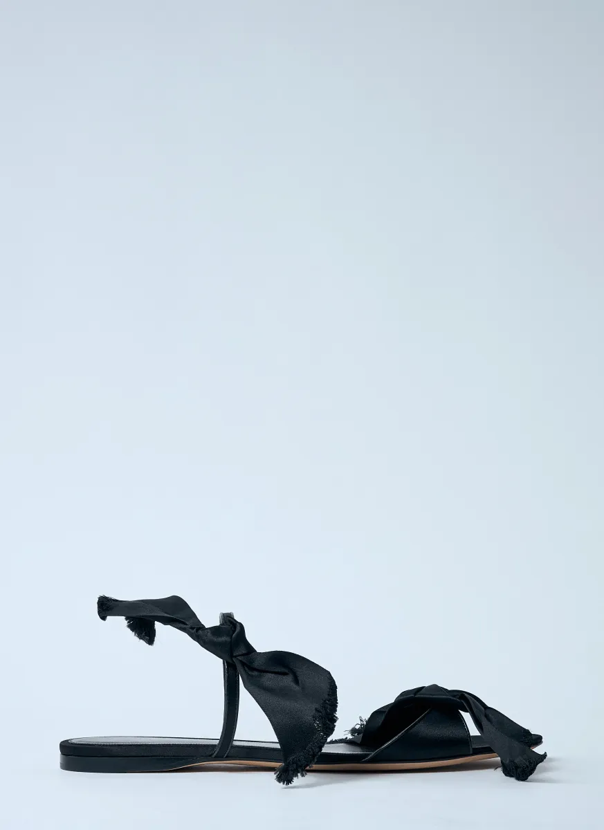 Voluptas Sandals
