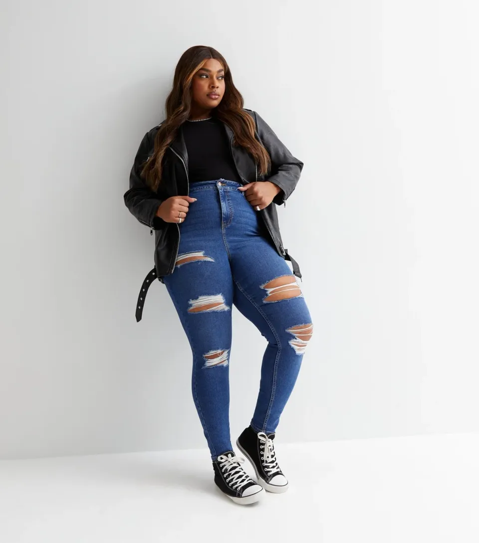Women's Plus Size Blue Ripped Mid Rise Amie Skinny Jeans Curves