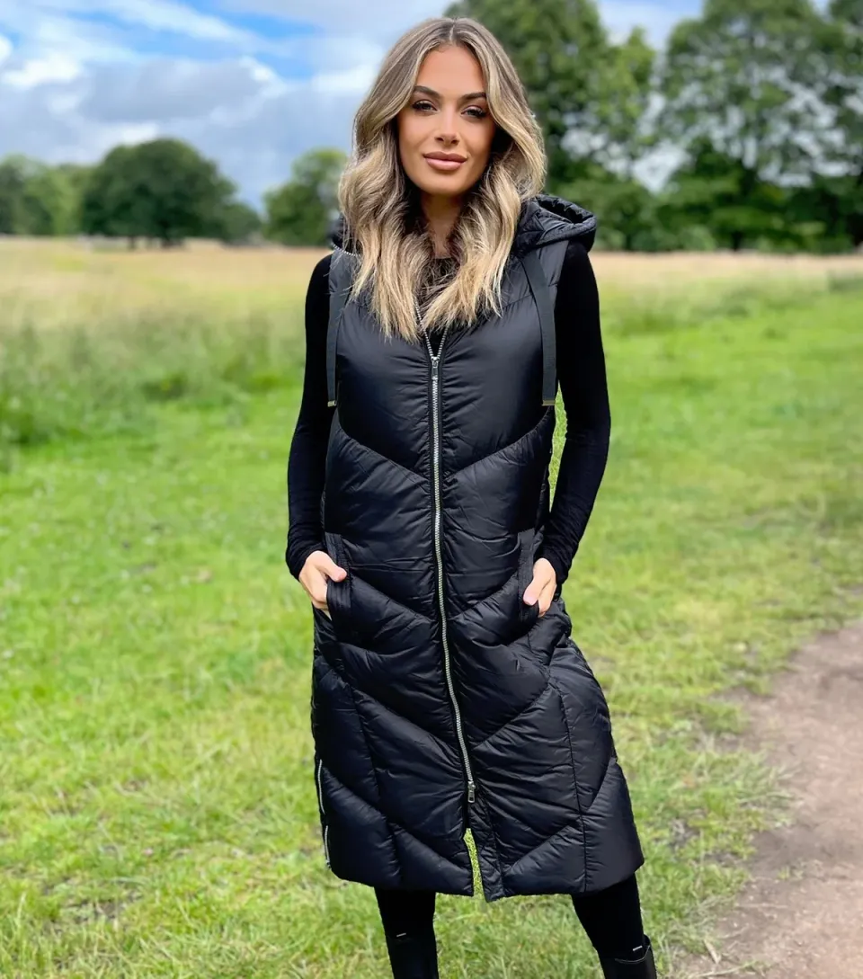 Women's Black Hooded Long Puffer Gilet