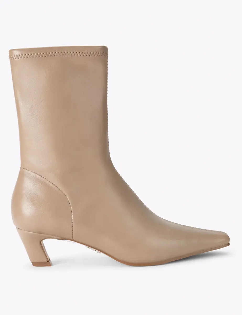 Kimmens Block Heel Pointed Ankle Boots