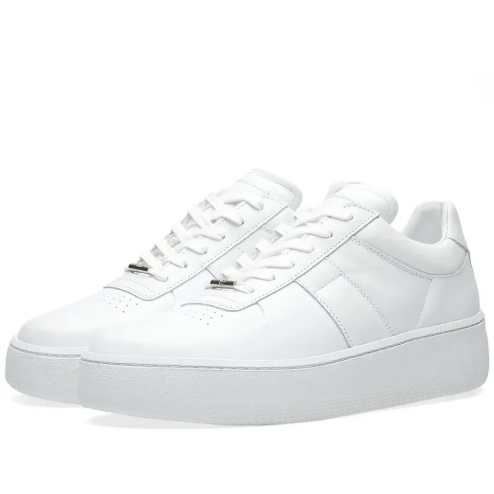 22 Sub Low Sneaker