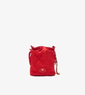 Horseshoe Chain Pouch in Poppy red