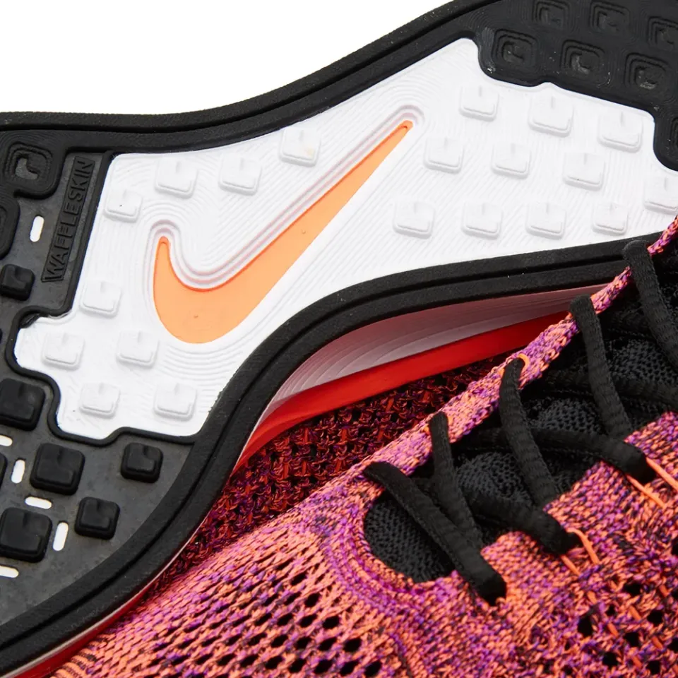 Flyknit Racer
