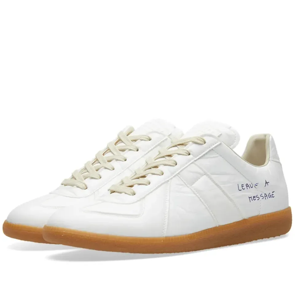 22 Replica Low Message Sneaker