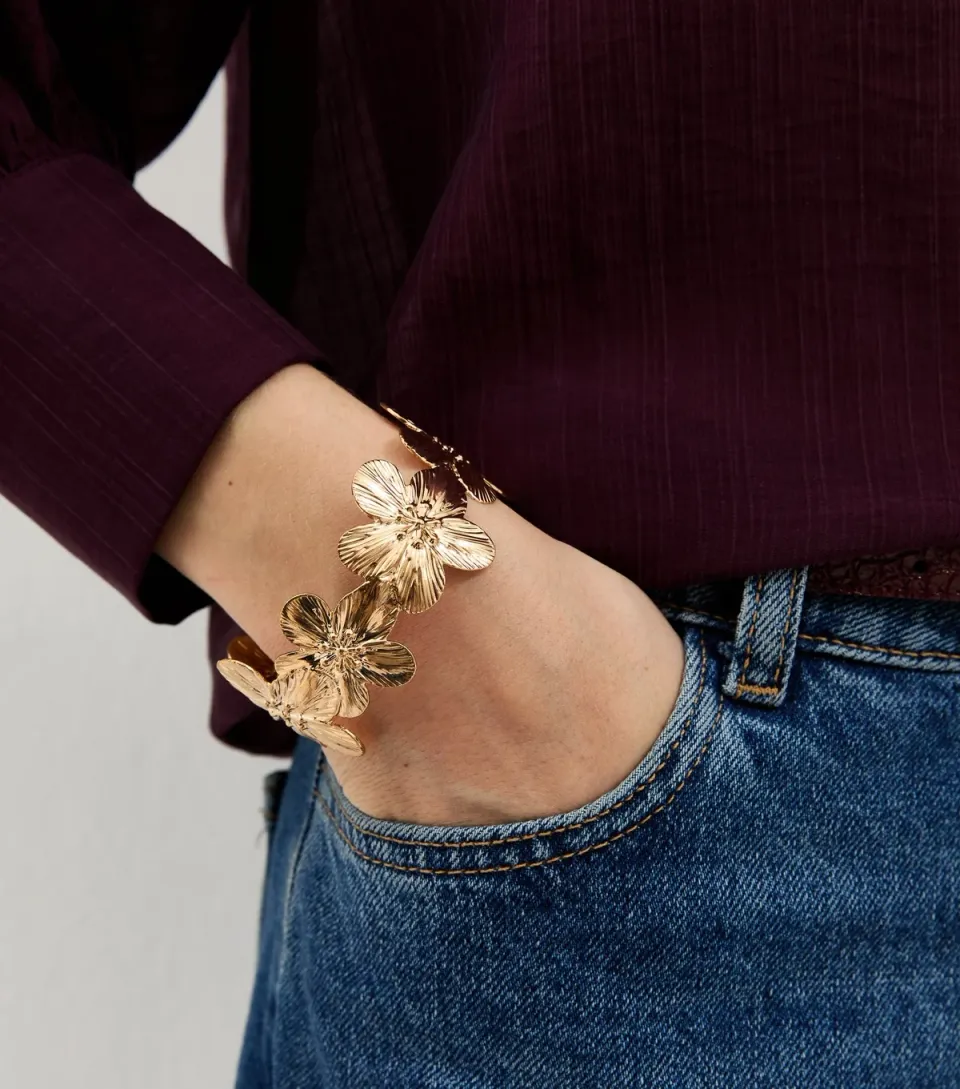 Gold Tone Metal Flower Wrap Bangle