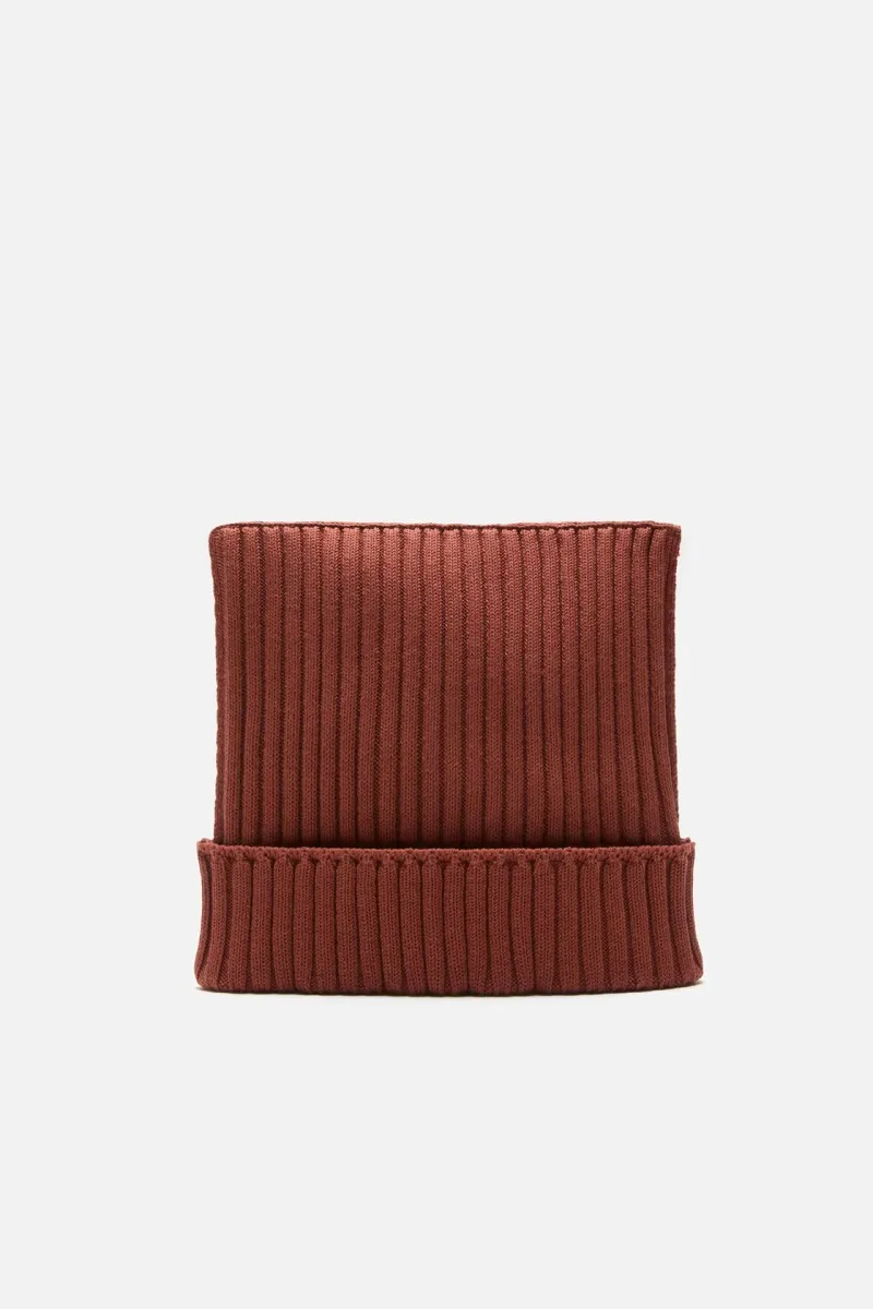 Ribbed square beanie