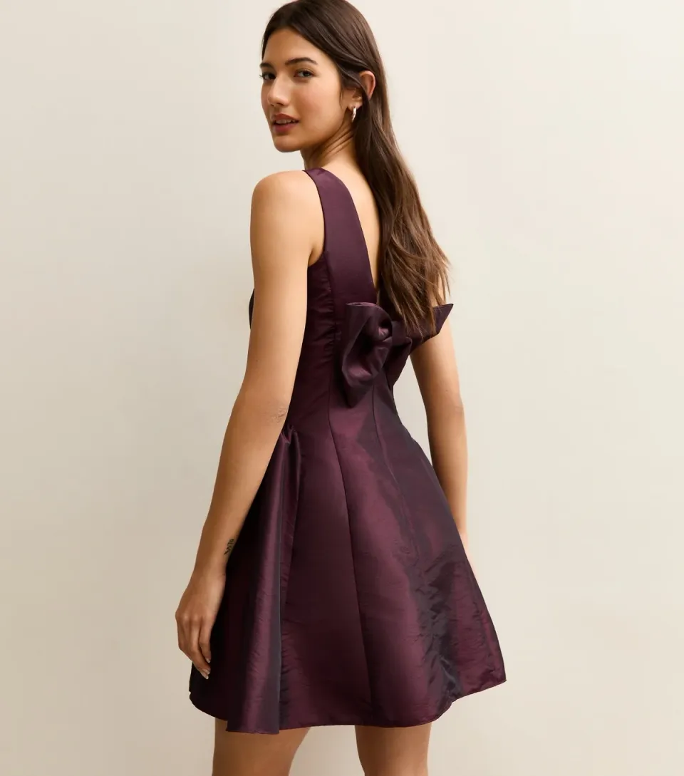 Women's Burgundy Bow Back Taffeta Mini Dress