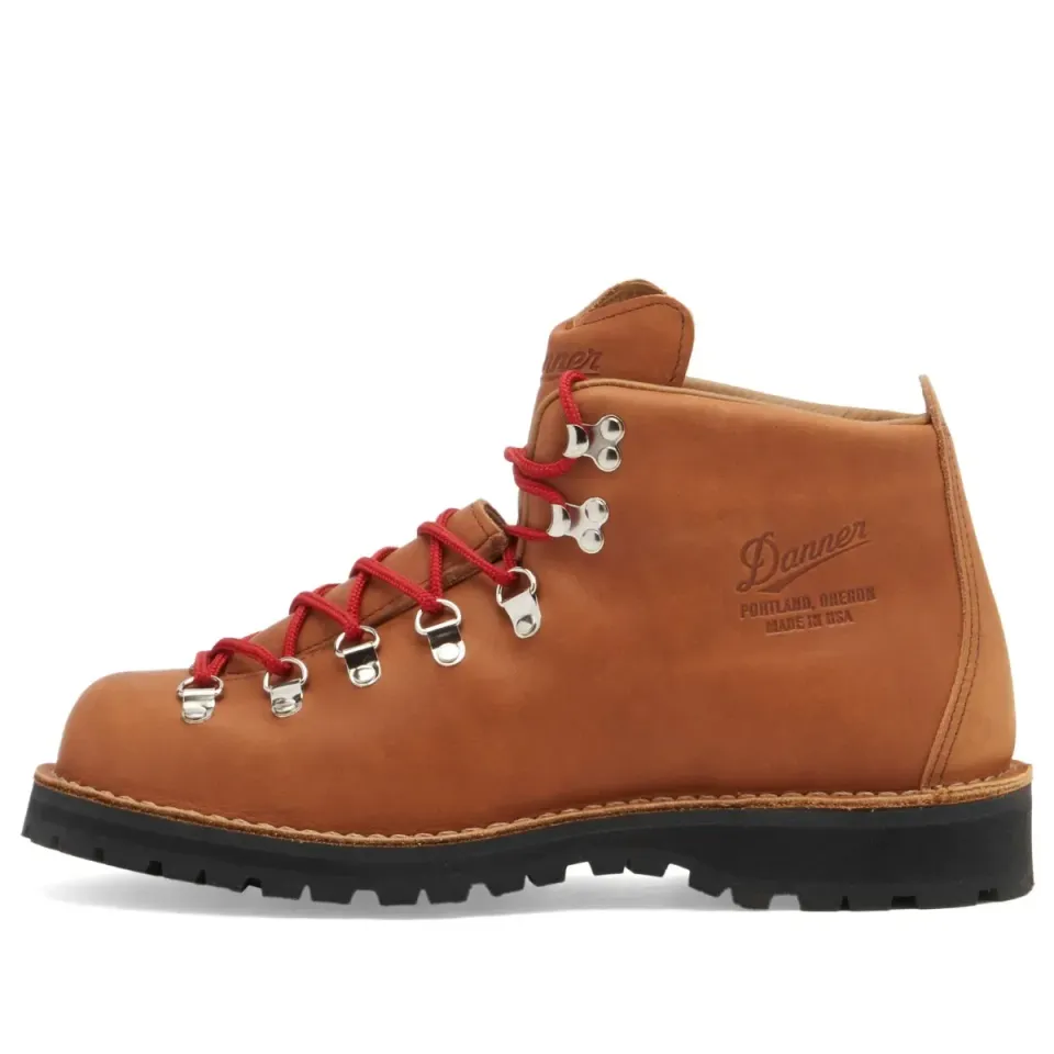 Mountain Light Boot