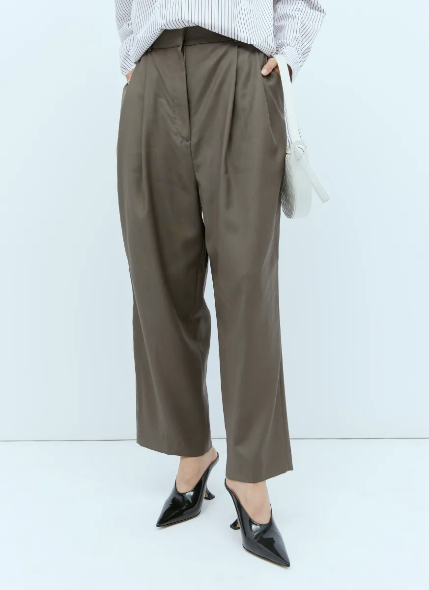 Double-Pleated Cropped Pants