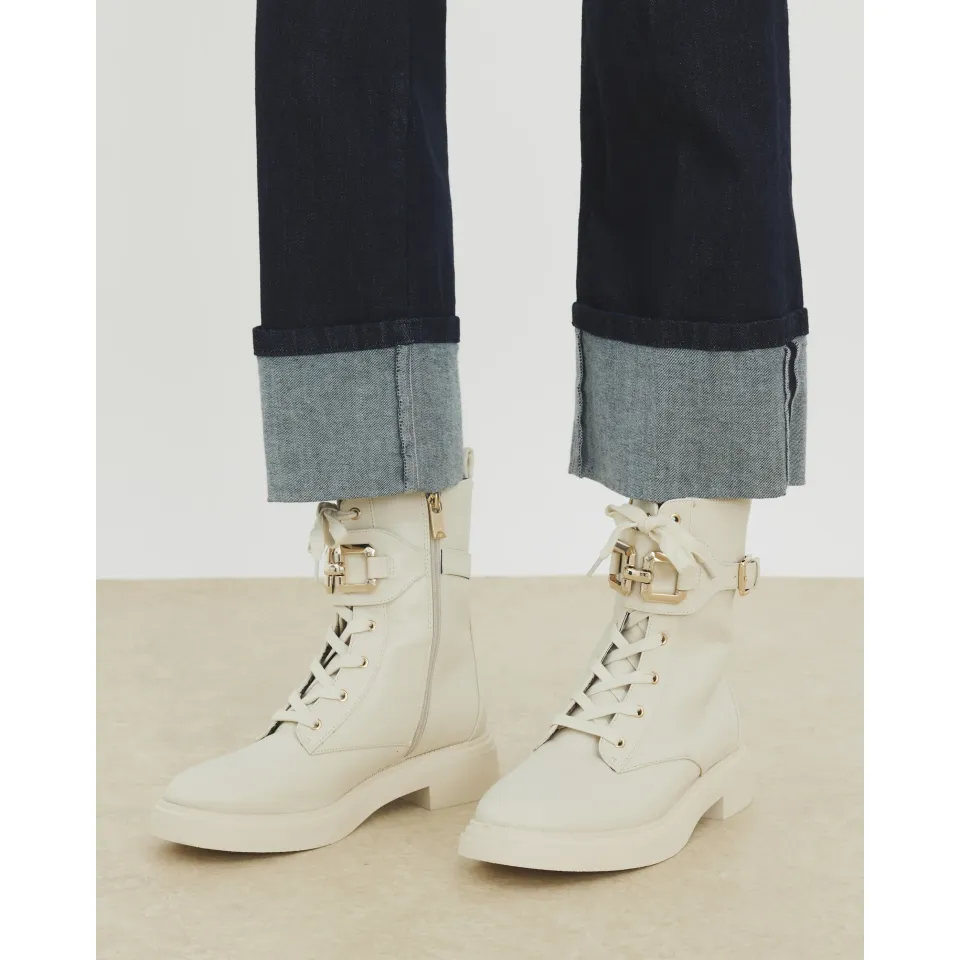 Lace Up Chunky Boots