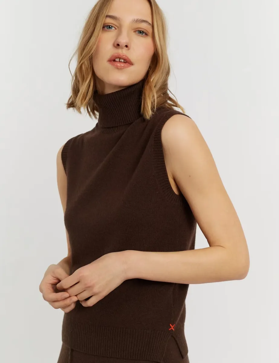 Wool Rich Knitted Vest with Cashmere Chocolate