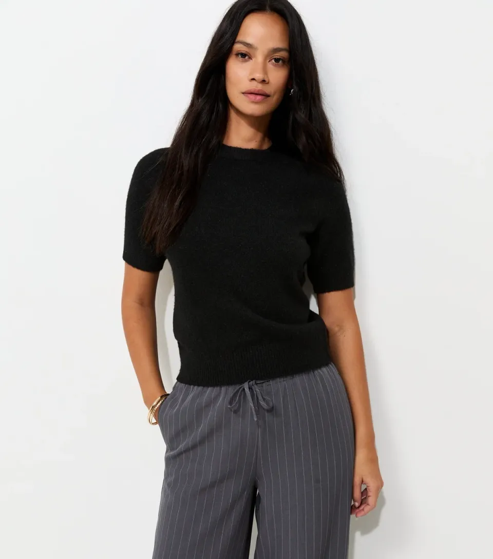 Women's Black Short Sleeve Midweight Knit T-Shirt