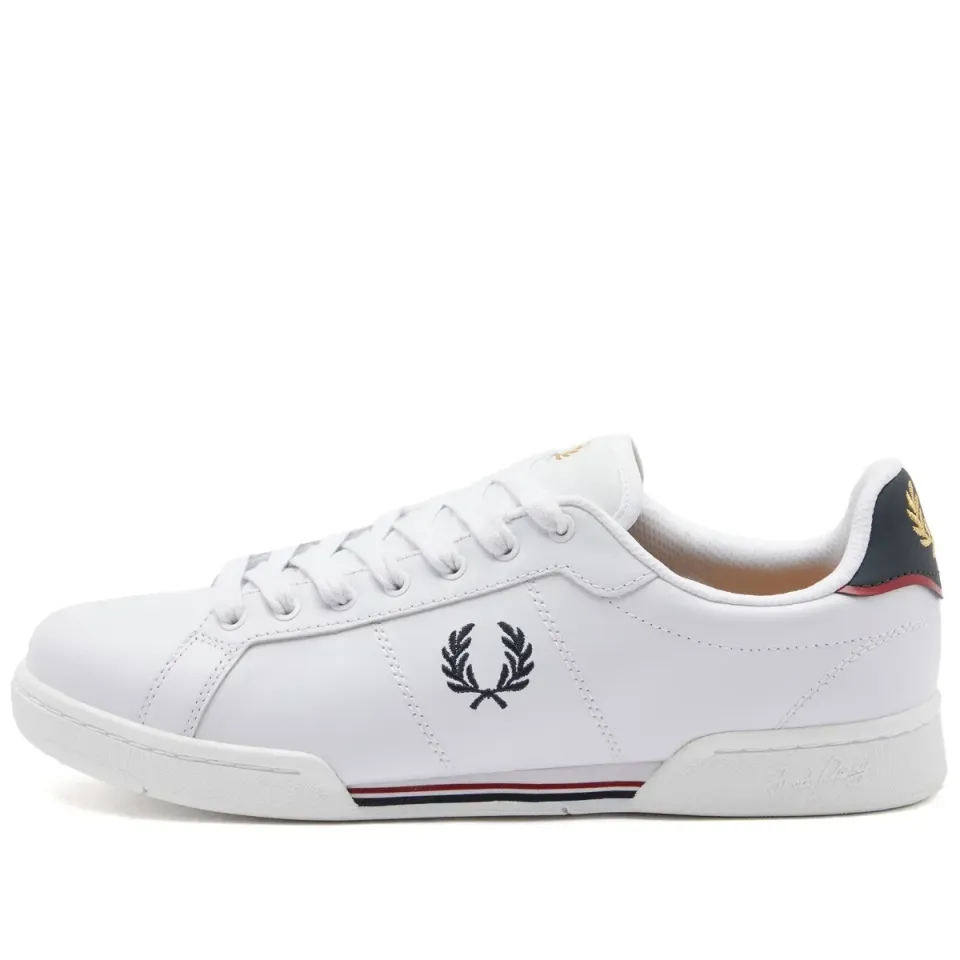B722 Leather Sneaker