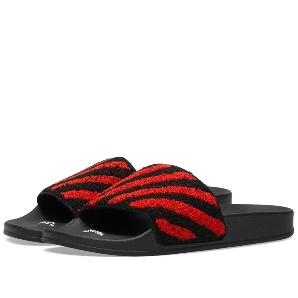 Off Flyknit Slider