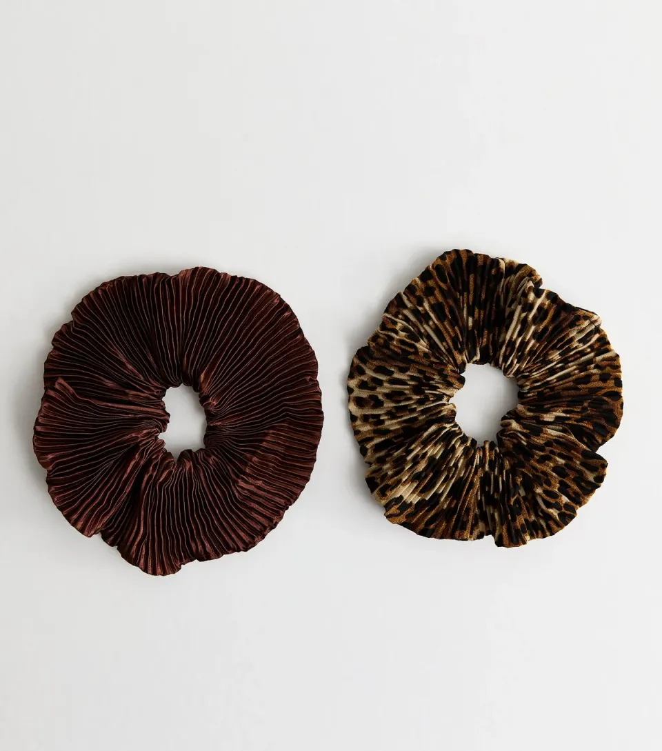 Pack Of 2 Plisse Brown and Leopard Print Scrunchies