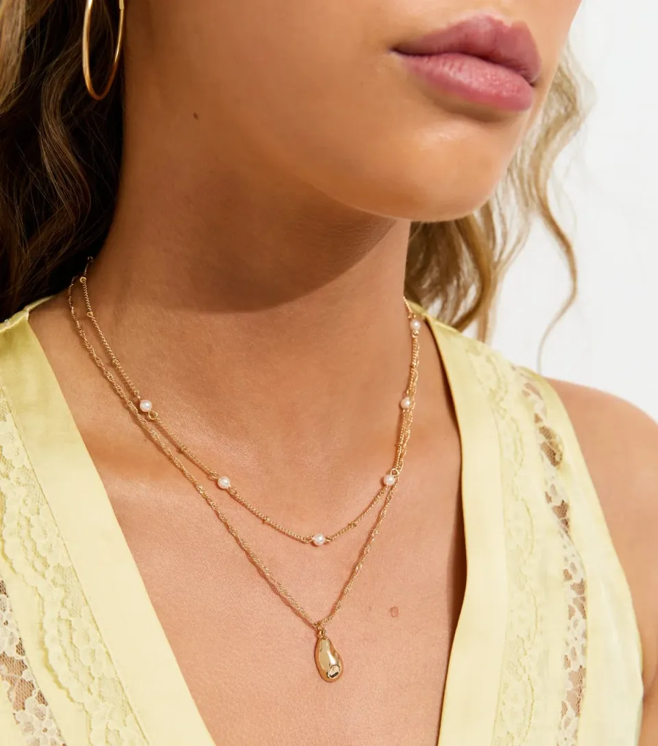 Gold Tone 2 Layer Teardrop Chain Necklace