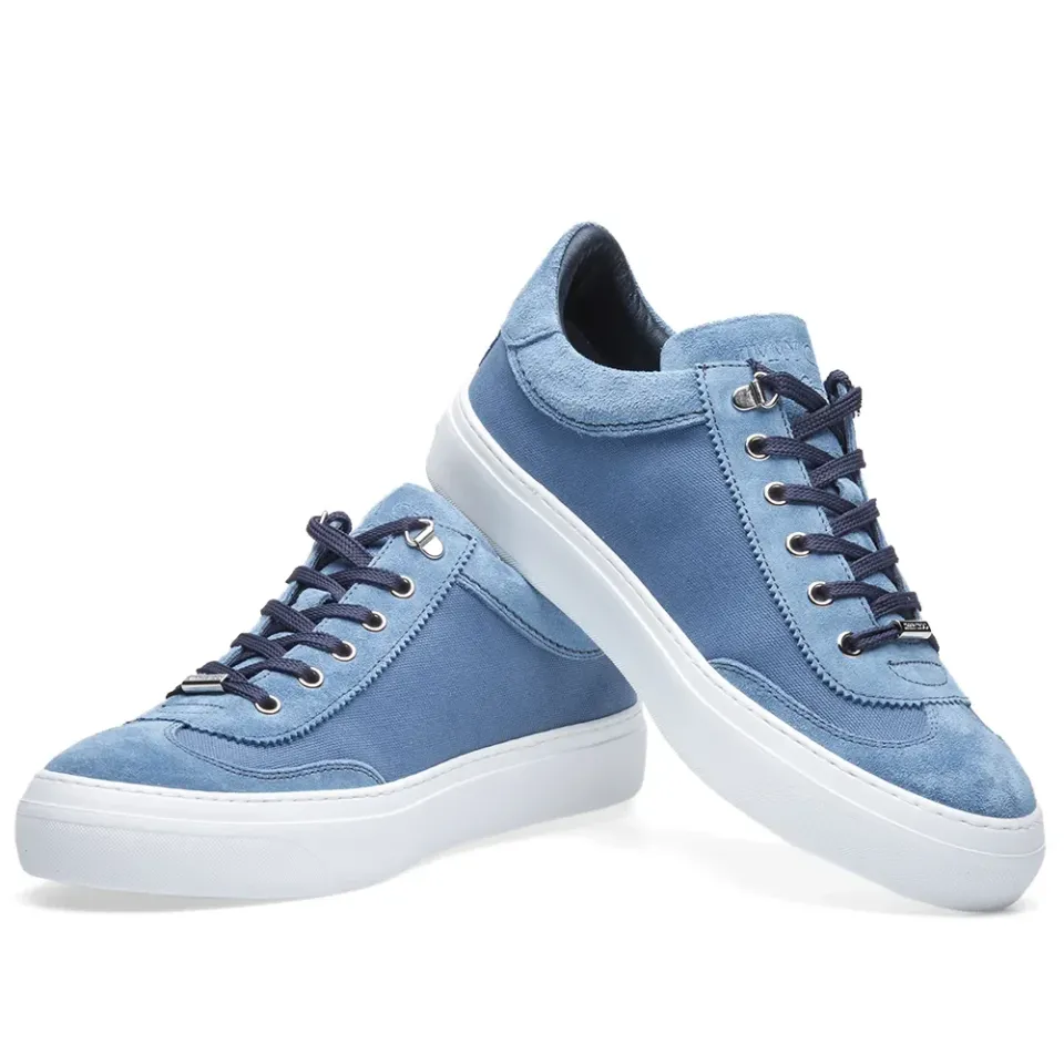 Ace Sneaker