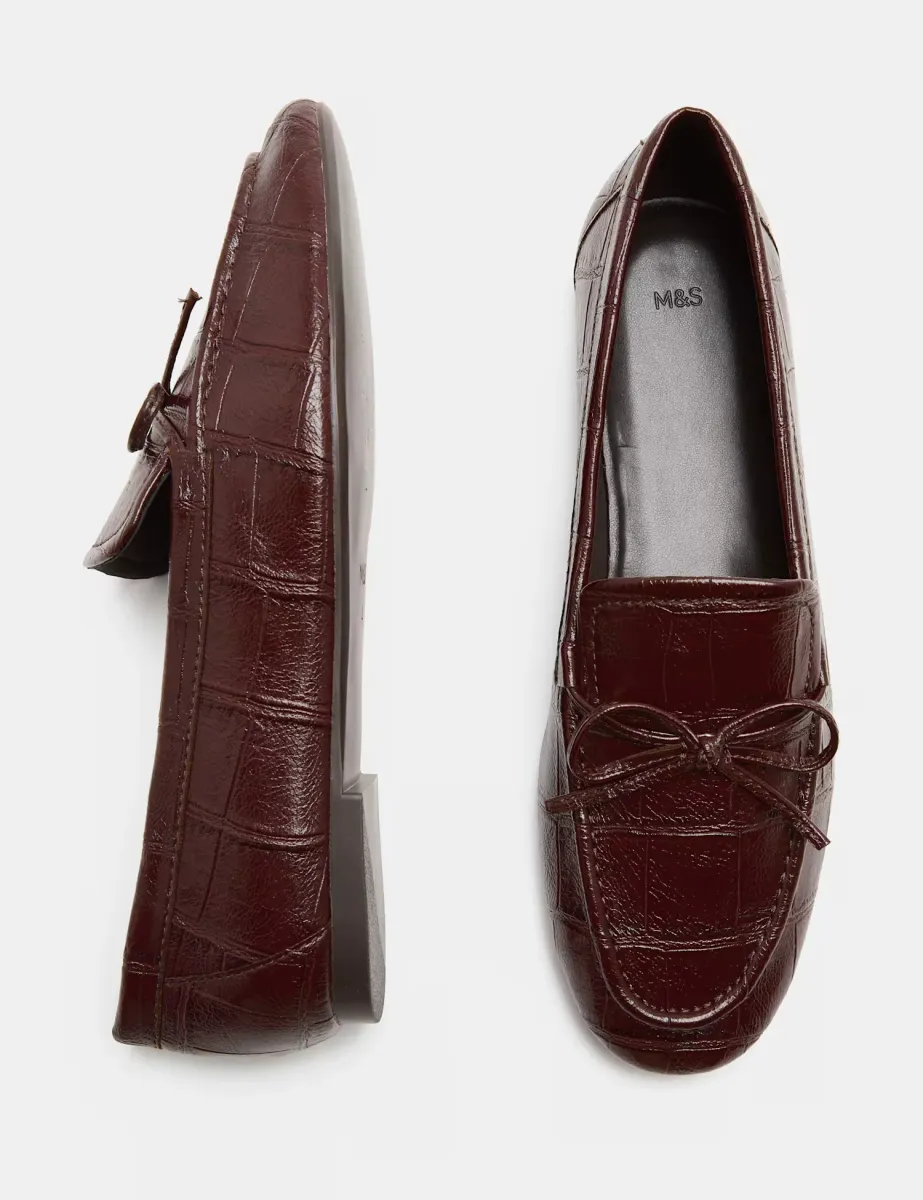 Croc Bow Flat Loafers Wine