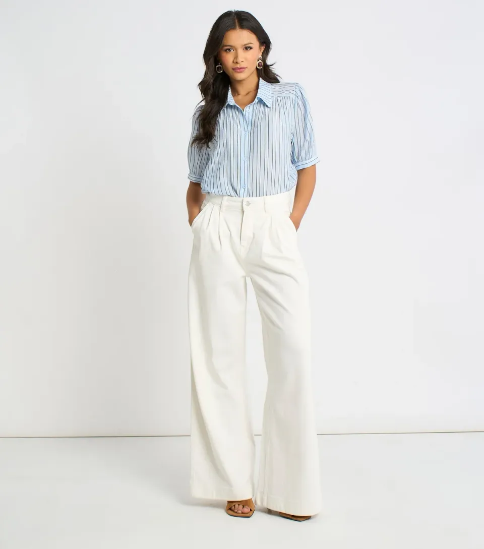 Women's Off White Pleated Wide Leg Jeans