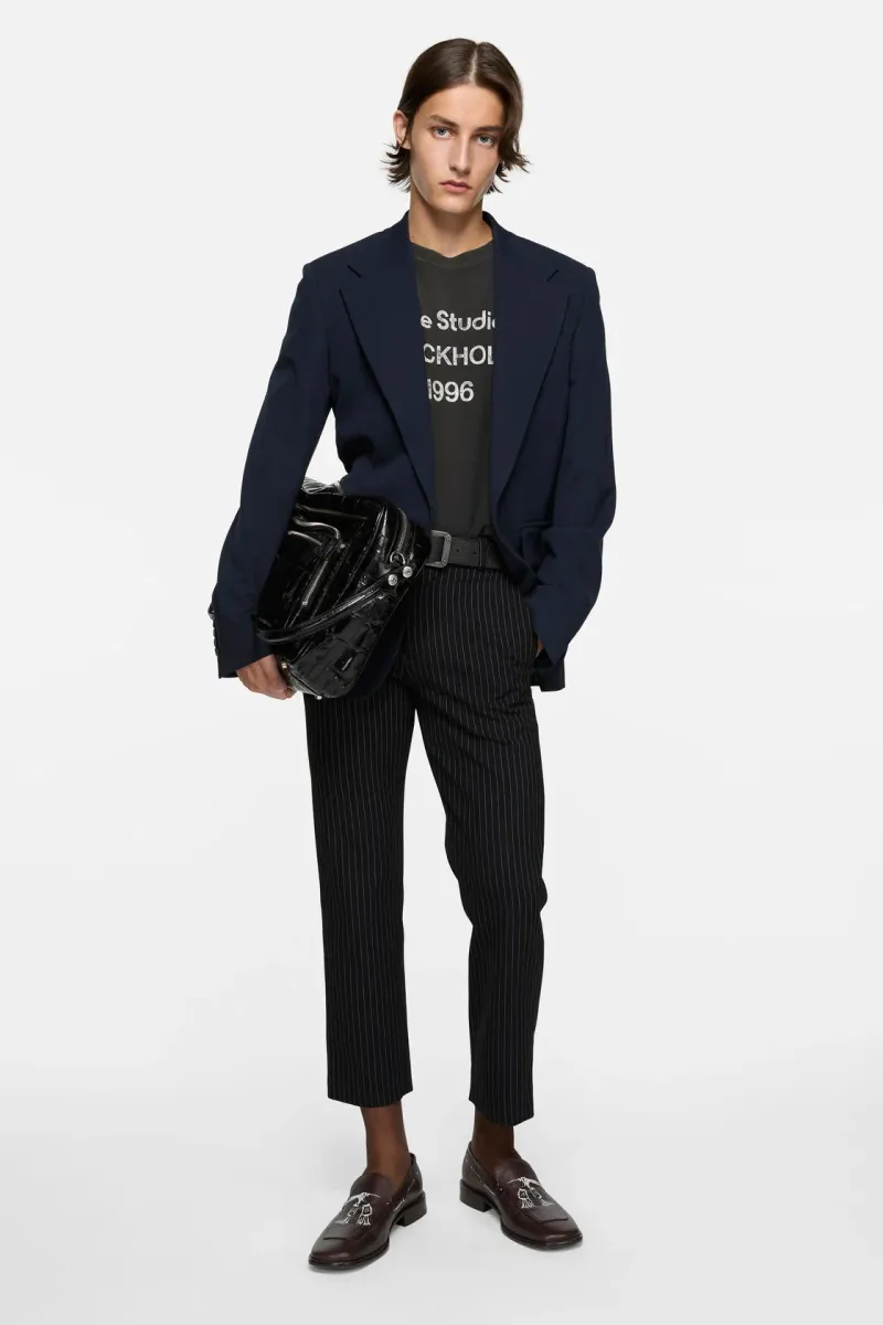 Fitted suit jacket