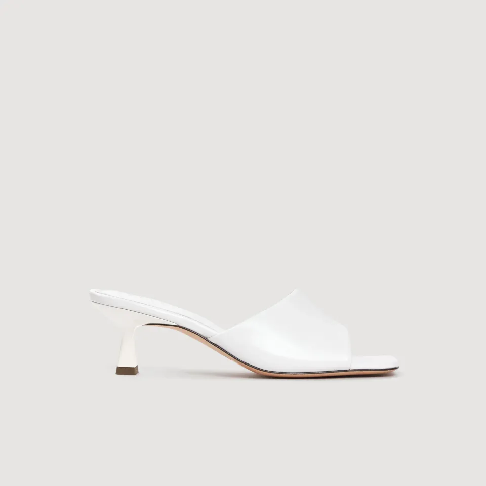 Smooth leather heeled mules