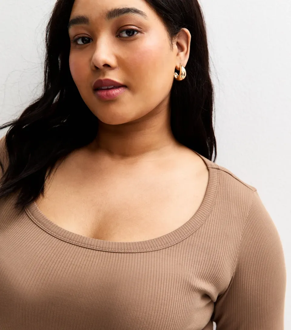 Women's Plus Size Light Brown Long Sleeve Scooped Neck Top Curves