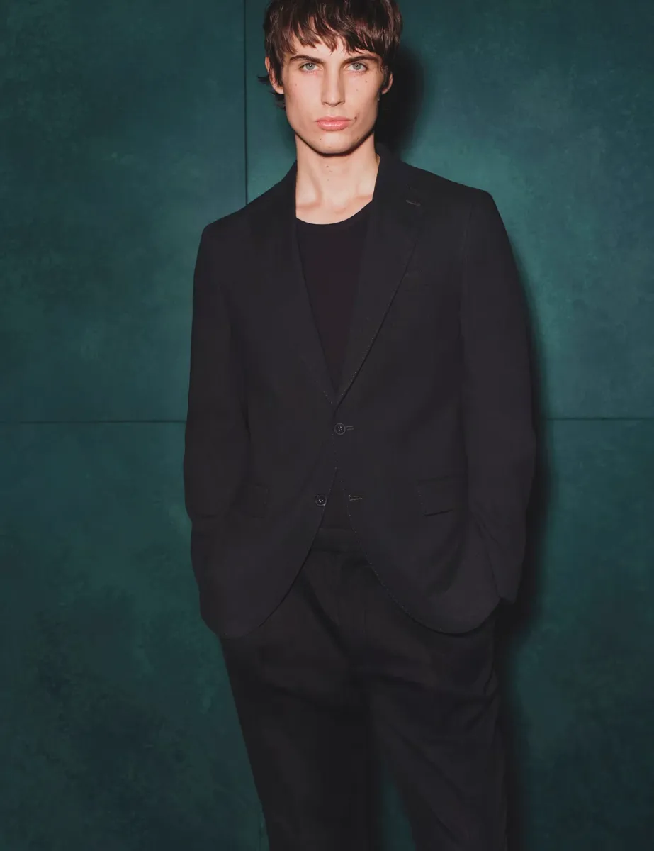 Tailored Fit Italian Performance Linen Blend Suit Jacket Black