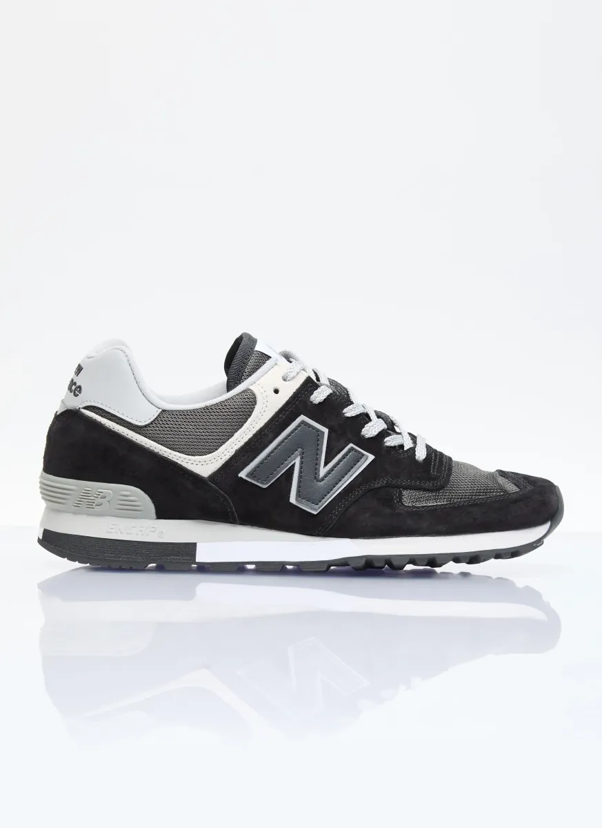 576 Sneakers