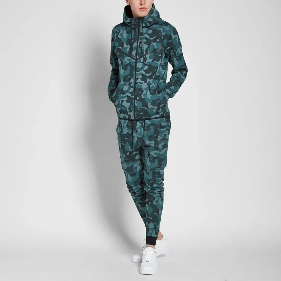 Tech Fleece Camo Windrunner