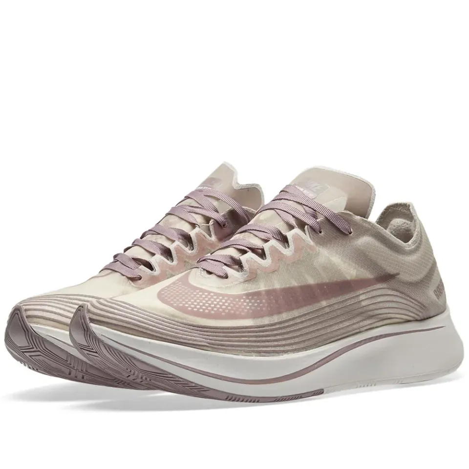 Zoom Fly