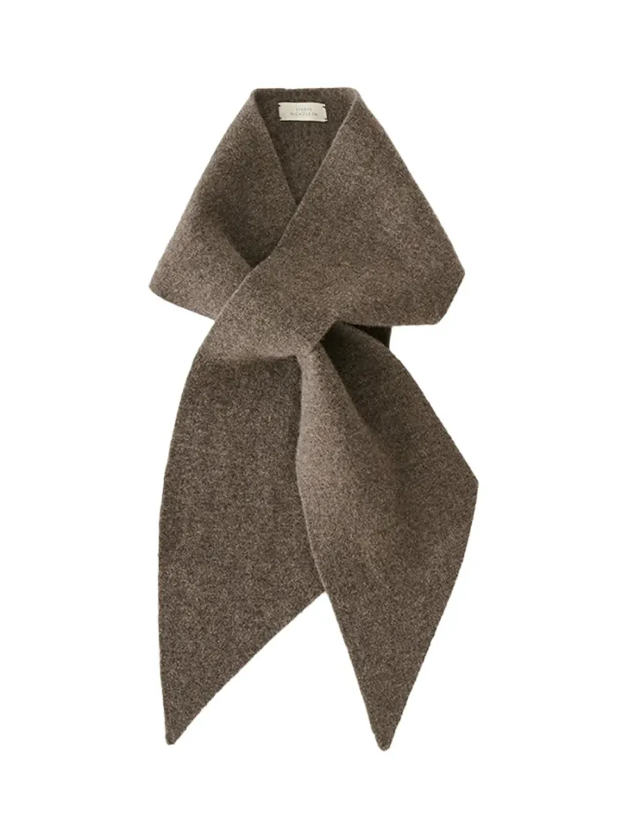 Noack Scarf Mouse