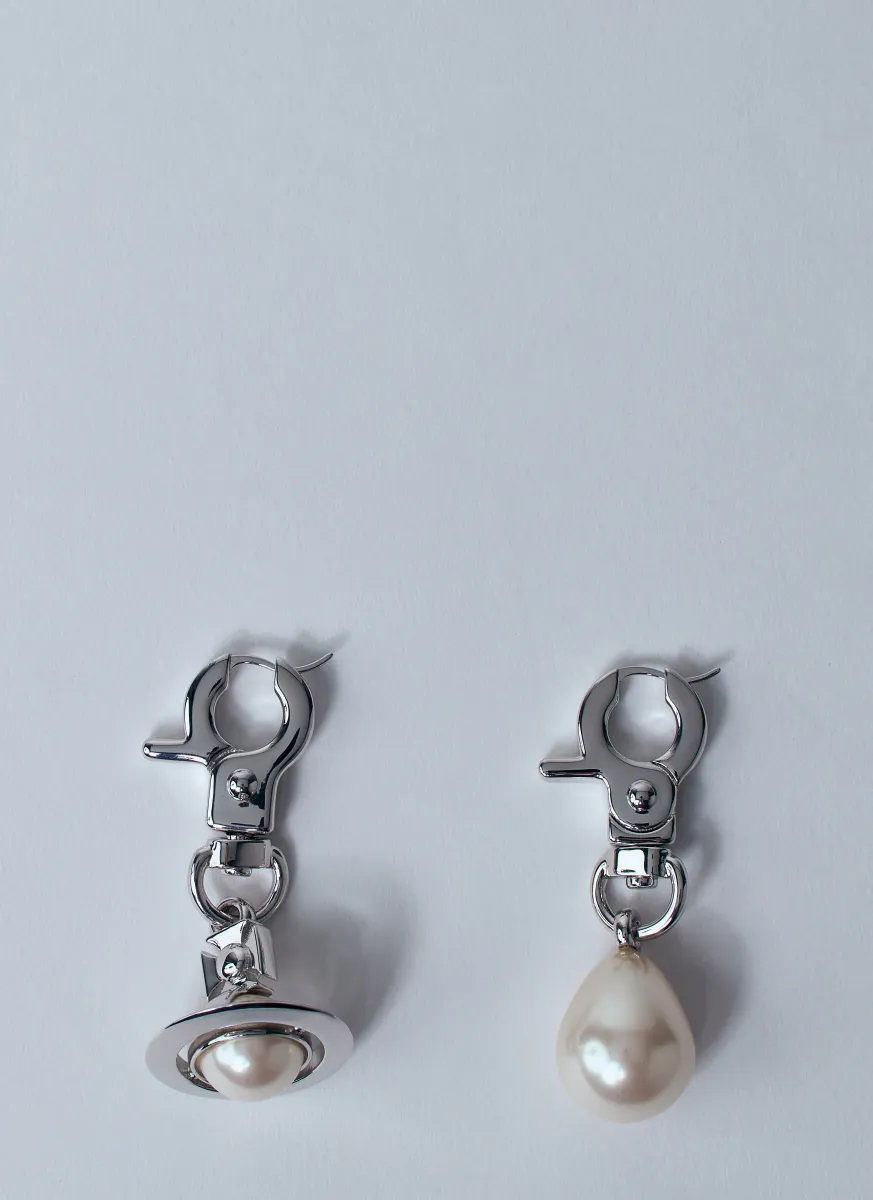 Small Claude Stud Earrings
