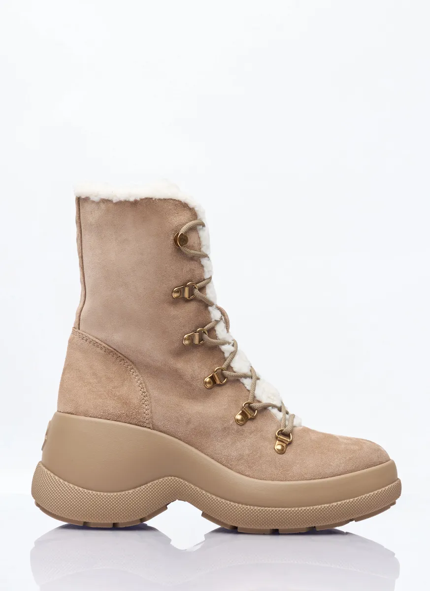 Resile Trek Ankle Boots