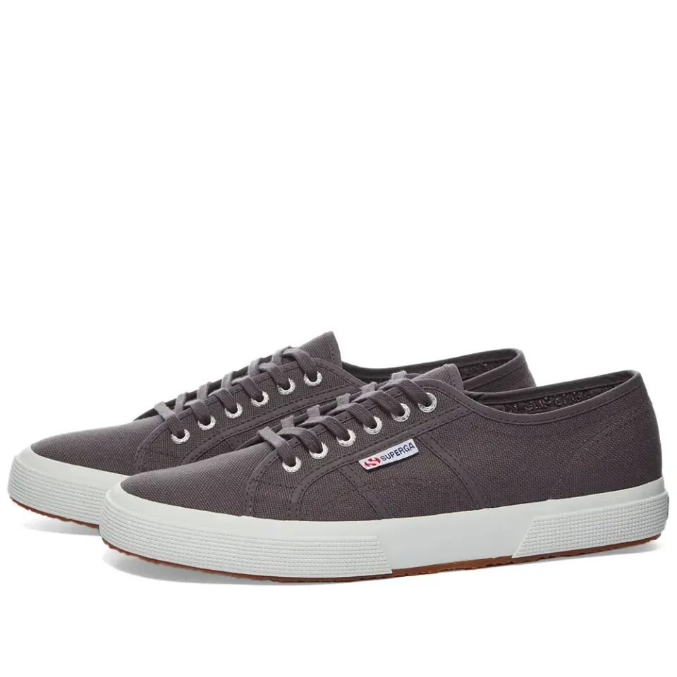 2750 Cotu Classic