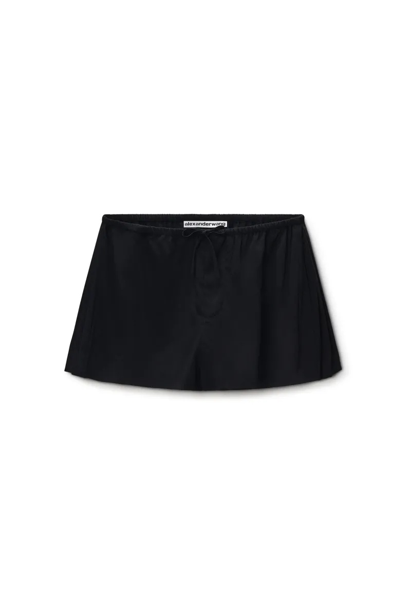 MID-RISE PLEATED SHORT