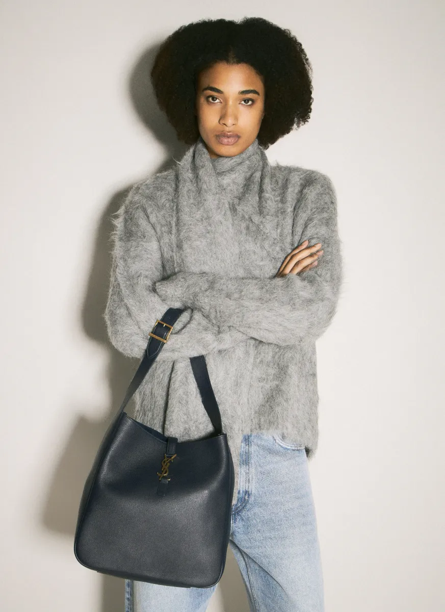 Le 5 à 7 Large Shoulder Bag