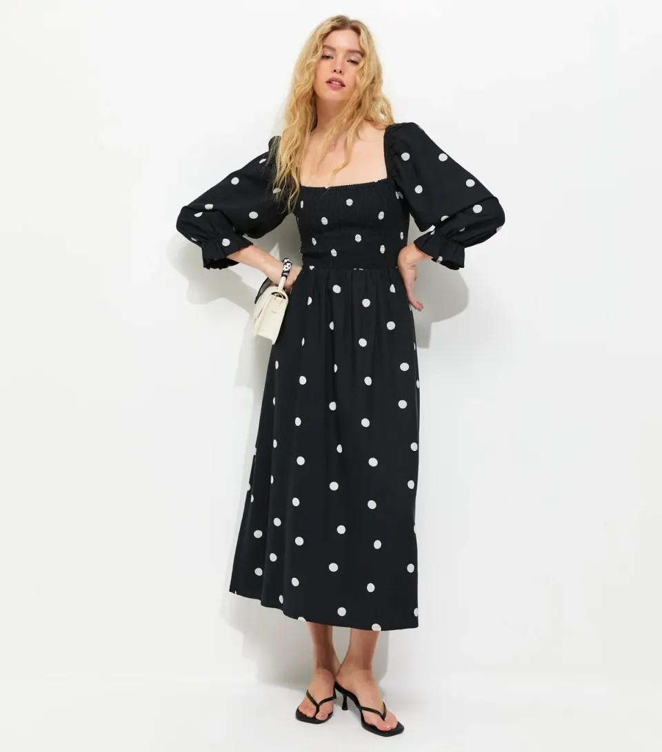 Women's Black Polka Dot Shirred Cropped Sleeve Midi Dress