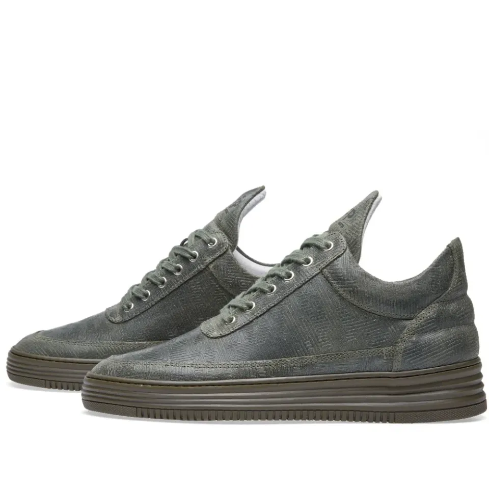Low Top Sneaker