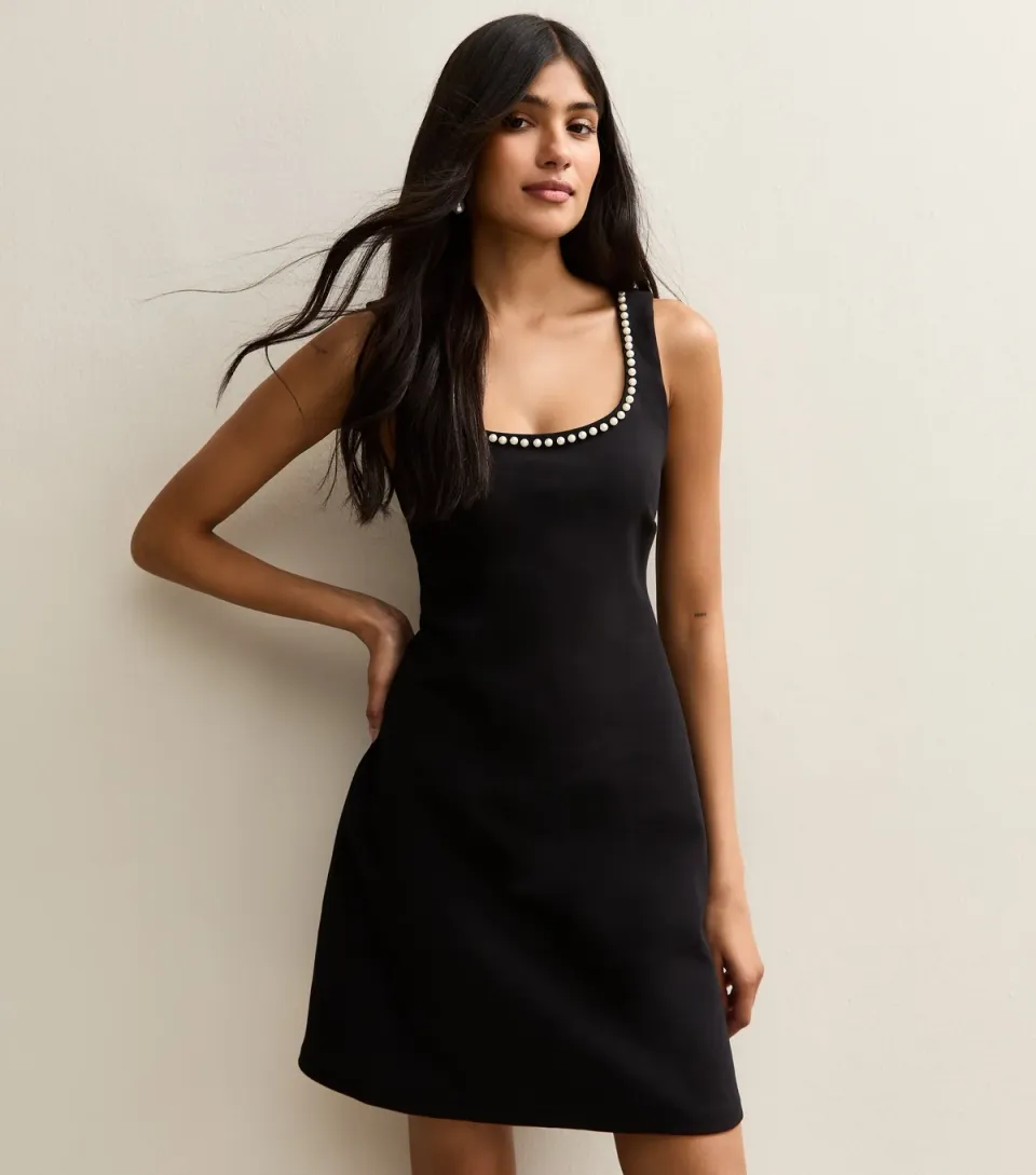 Women's Black Faux Pearl Embellished Scoop Neck Mini Dress