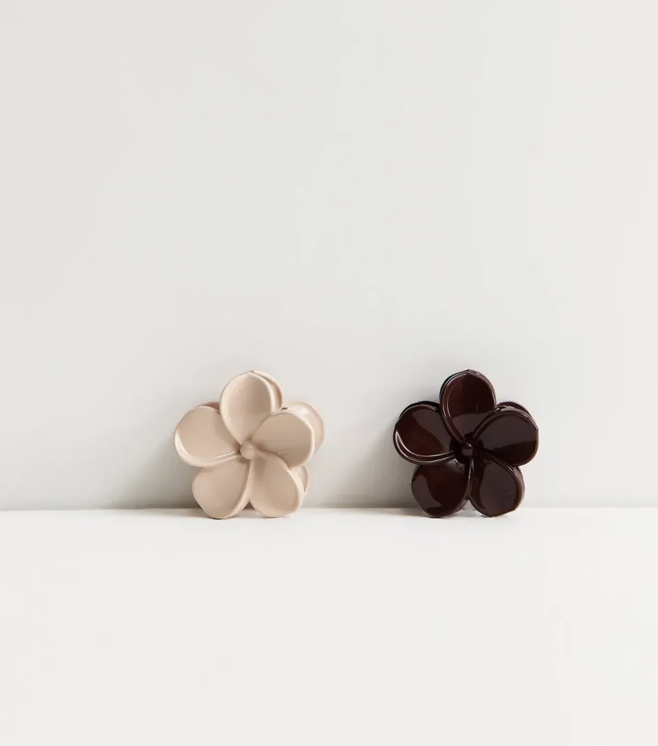 Pack of 2 Brown Tropical Flower Hair Claw Clips