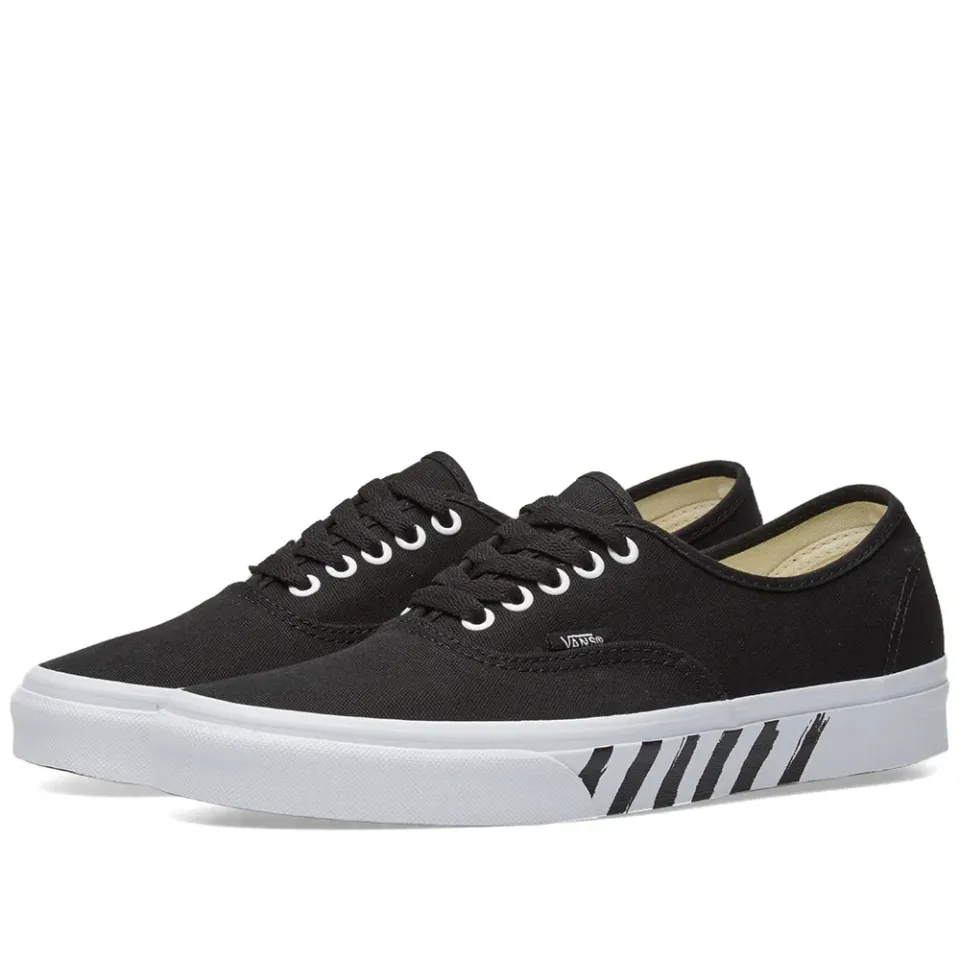 UA Authentic 'Black & White'