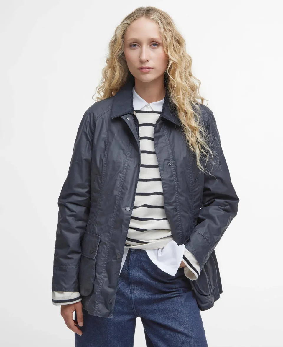 Lightweight Beadnell Waxed Jacket